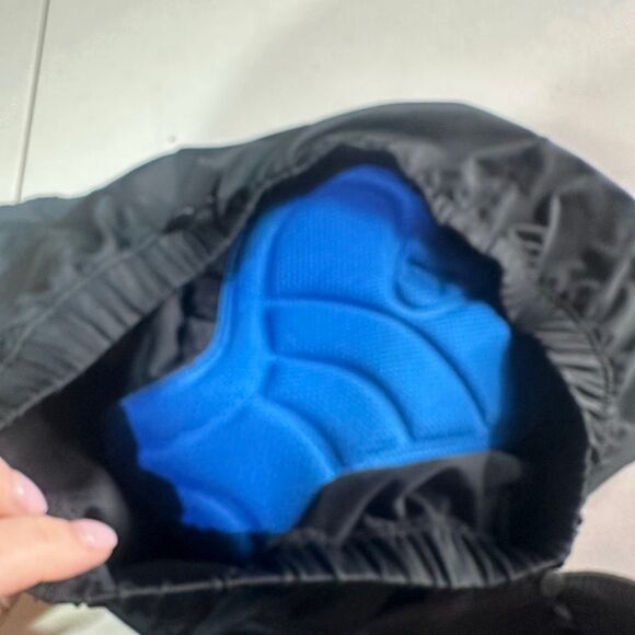 LL Bean Comfort Cycling Capris Pants‎ Removable Shorts Size Medium Black Hiking - Picture 14 of 16